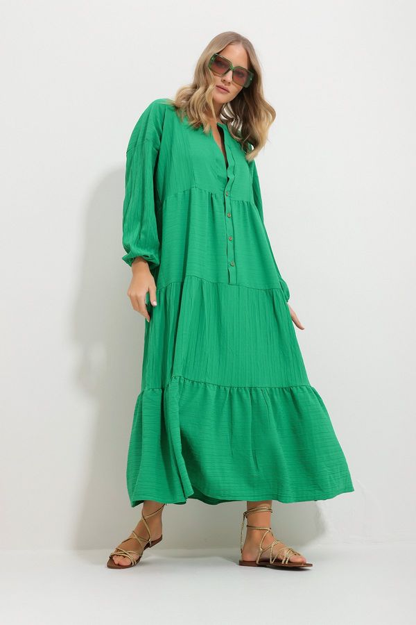 Trend Alaçatı Stili Trend Alaçatı Stili Women's Green Crew Neck Self Textured Maxi Length Dress
