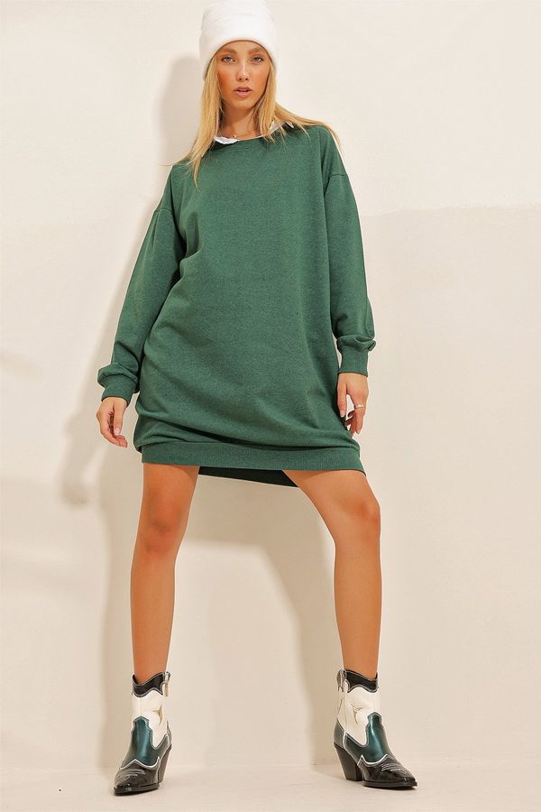 Trend Alaçatı Stili Trend Alaçatı Stili Women's Walnut Green Crew Neck Oversize Sweatshirt Dress