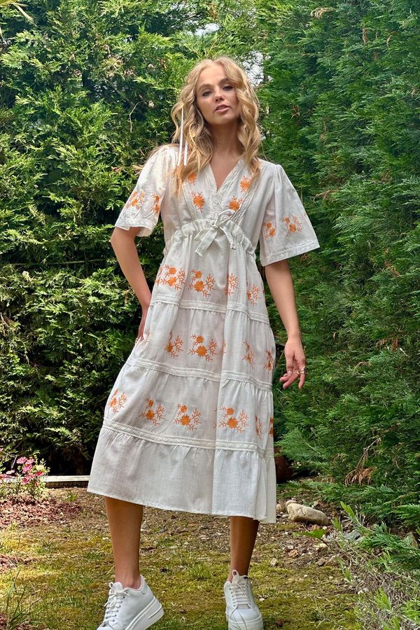 Trend Alaçatı Stili Trend Alaçatı Stili Women's White V-Neck Gathered Waist Embroidered Lined Midi Length Woven Dress