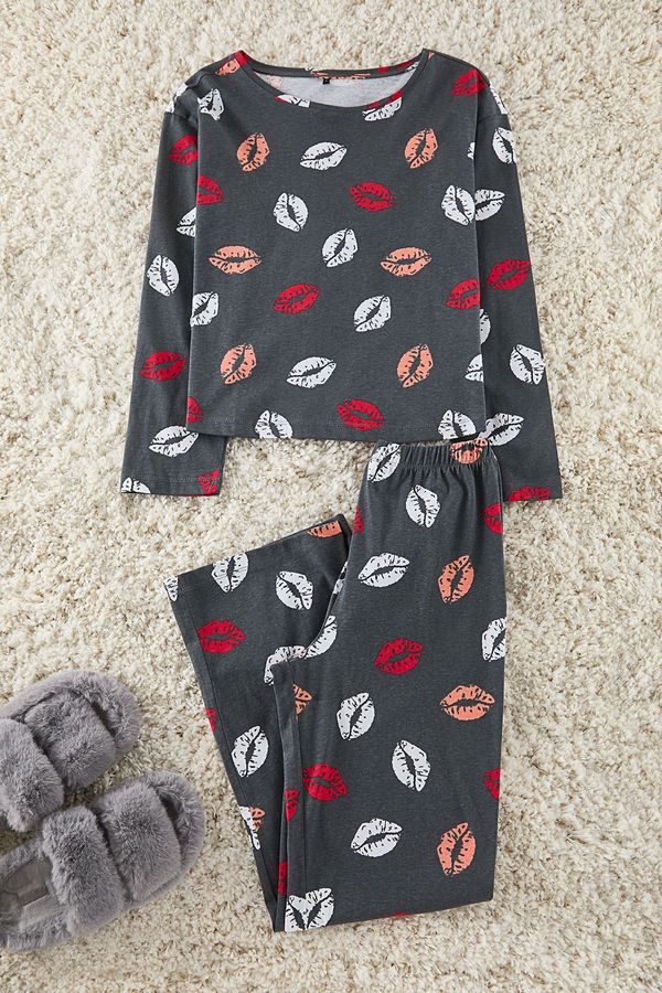 Trendyol Trendyol Anthracite 100% Cotton Lip Patterned Knitted Pajama Set