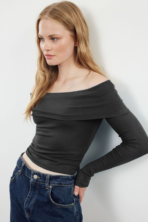 Trendyol Trendyol Anthracite Carmen Collar Crop/Short Flexible Knitted Blouse