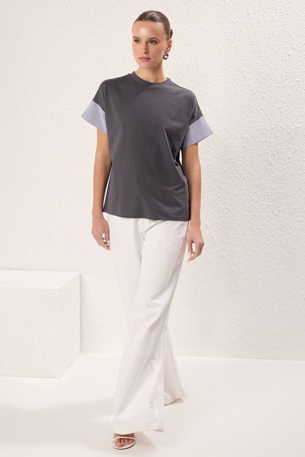 Trendyol Trendyol Anthracite Relaxed Poplin Cut Sleeve Detailed Knitted T-Shirt