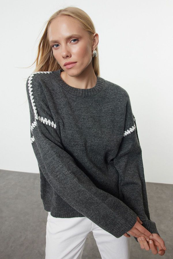 Trendyol Trendyol Anthracite Soft Texture Embroidered Knitwear Sweater