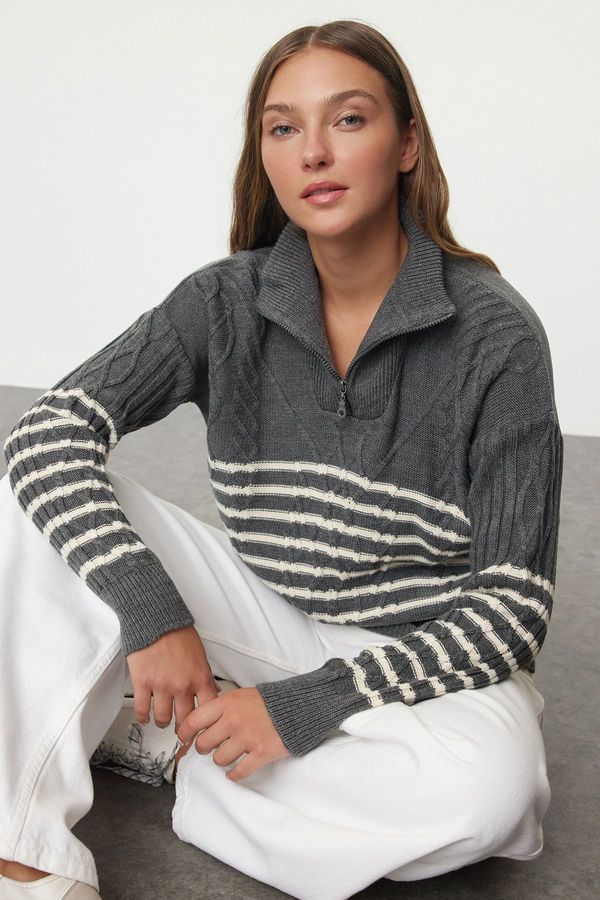 Trendyol Trendyol Anthracite Wide Pattern Knitwear Sweater