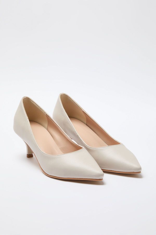 Trendyol Trendyol Beige Low Heel Women's Classic Heeled Shoes