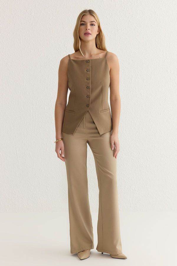 Trendyol Trendyol Beige Regular Strappy Fitted Vest