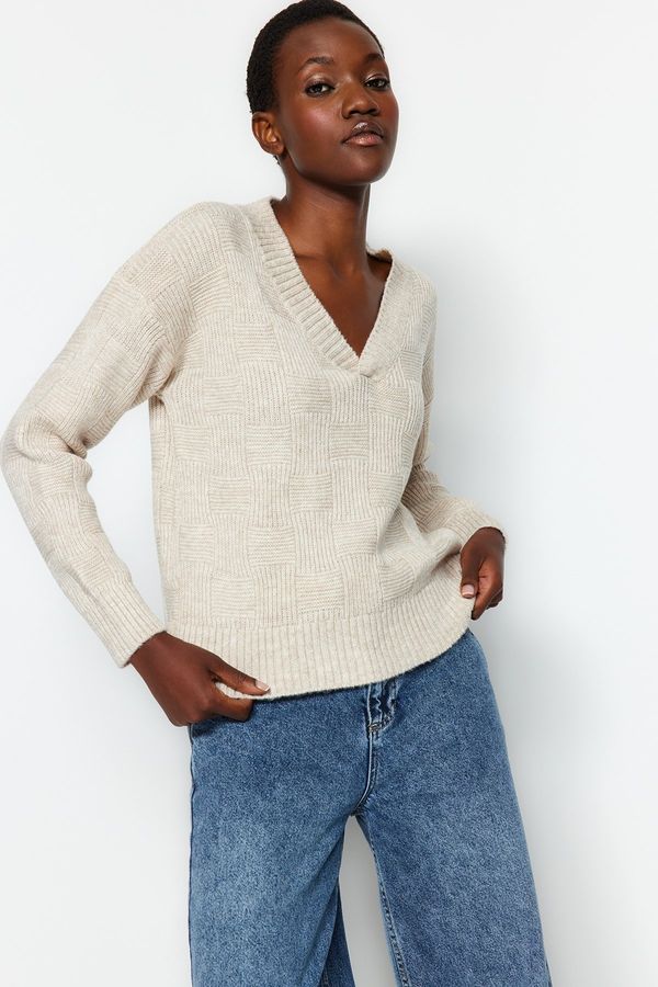 Trendyol Trendyol Beige Soft Textured V-Neck Knitwear Sweater