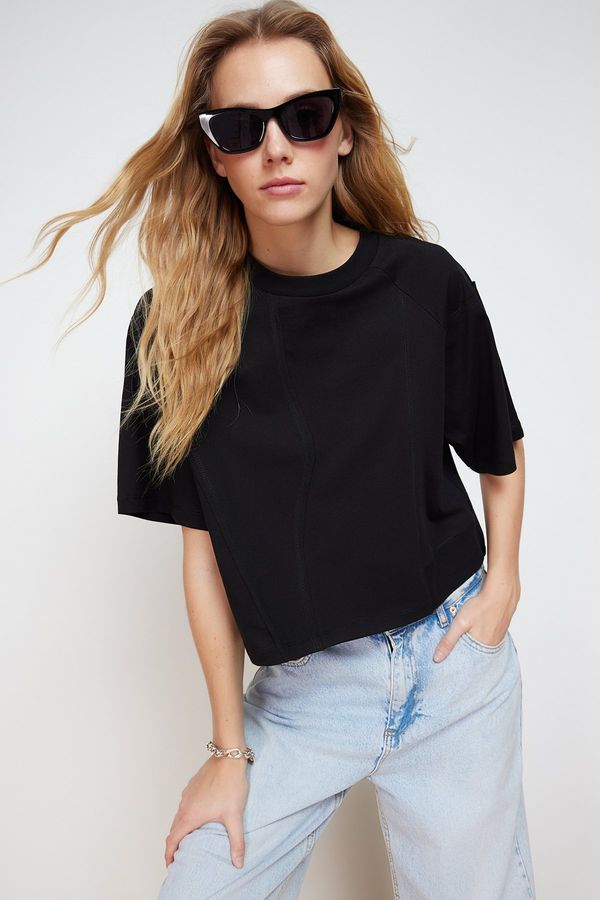 Trendyol Trendyol Black 100% Cotton Cutout Detailed Relaxed Crop Knitted T-Shirt