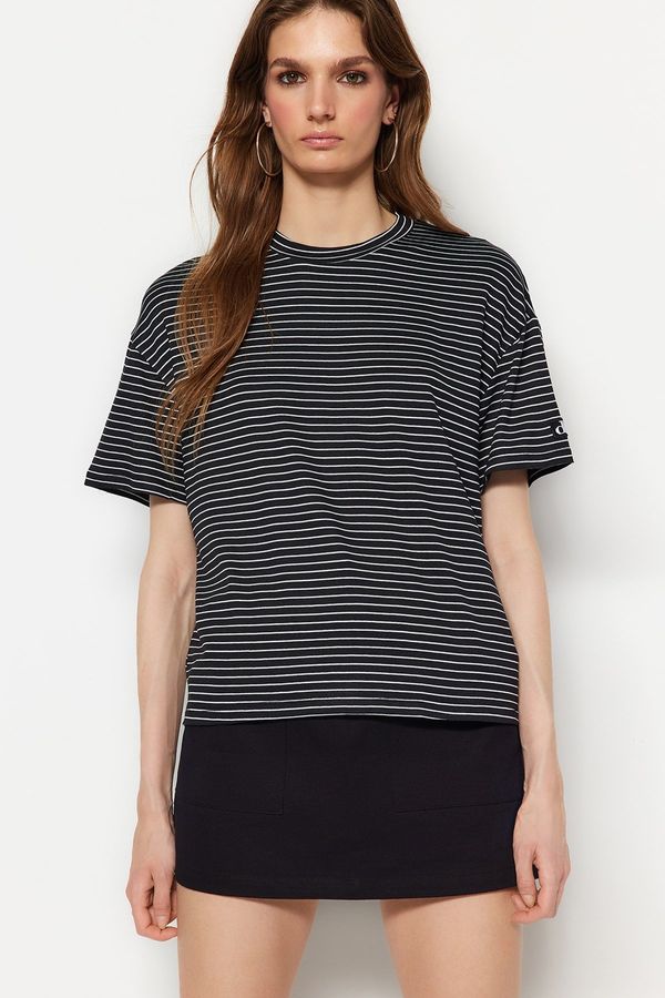 Trendyol Trendyol Black and White Striped Relaxed/Wide Comfortable Cut, Crew Neck Knitted T-Shirt