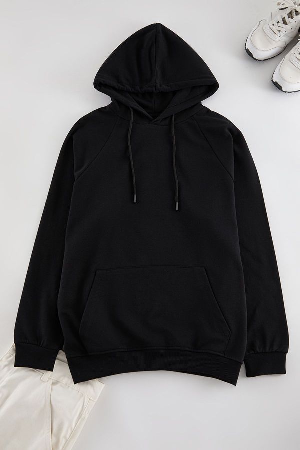 Trendyol Trendyol Black Basic Oversize/Wide Cut Hooded Sweatshirt with Fleece Inside