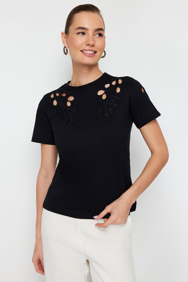 Trendyol Trendyol Black Brode Embroidered Basic/Regular Fit Knitted T-Shirt