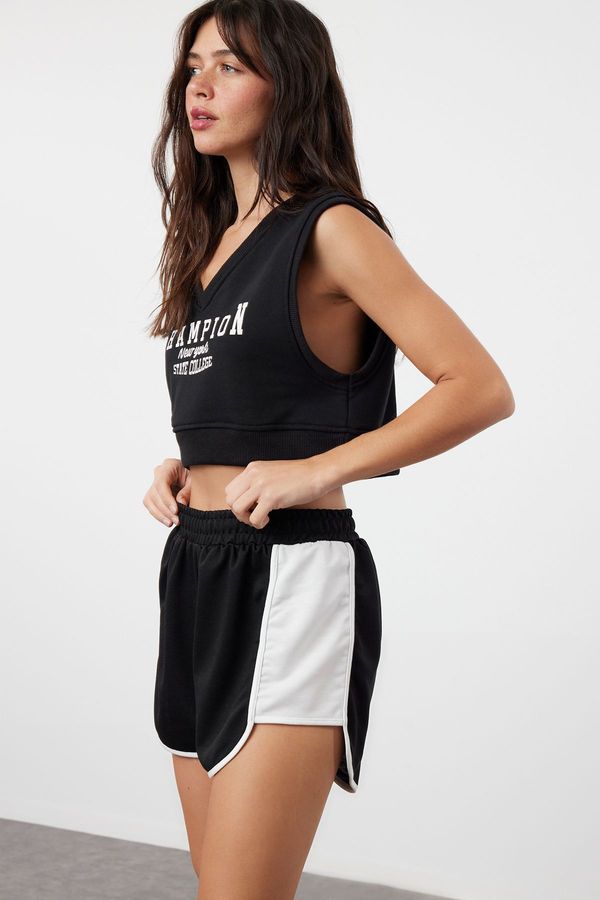 Trendyol Trendyol Black Color Blocked Normal Waist Slim Shorts & Bermuda