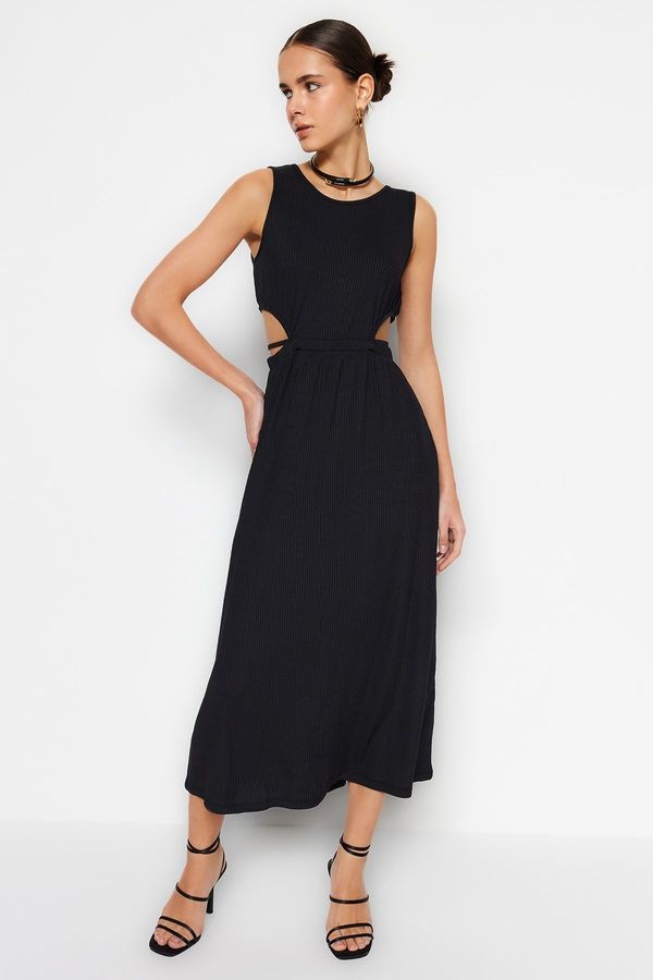 Trendyol Trendyol Black Cut Out Detailed A-Line Maxi Knitted Dress