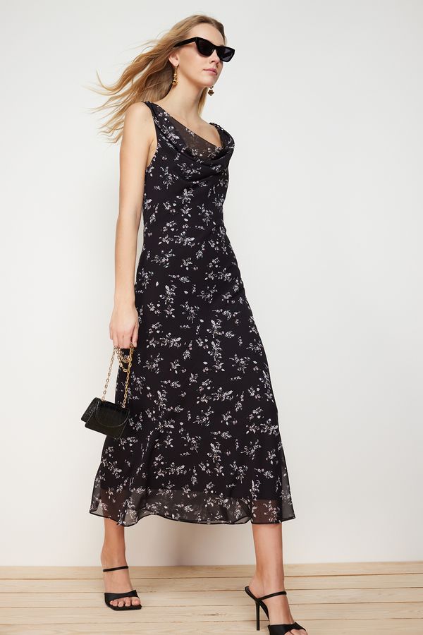 Trendyol Trendyol Black Floral Scoop Neck Midi Woven Dress