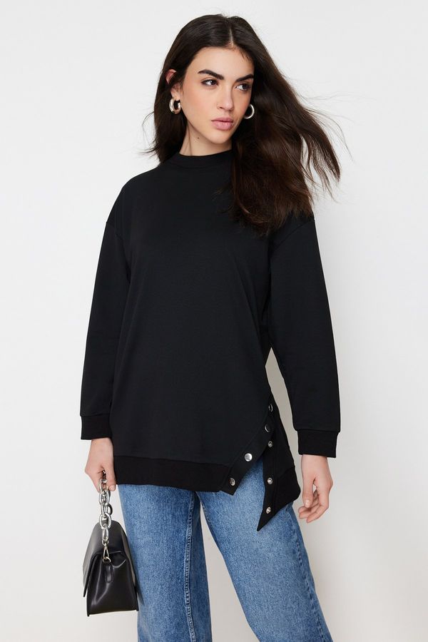 Trendyol Trendyol Black Knitted Sweatshirt with Side Stud Detail