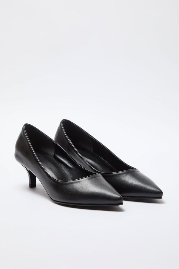 Trendyol Trendyol Black Low Heel Women's Classic Heeled Shoes