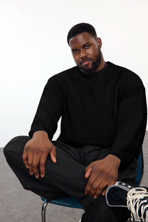 Trendyol Trendyol Black Oversize Crew Neck Textured Knitwear Plus Size Sweater