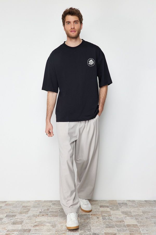 Trendyol Trendyol Black Oversize Embroidered 100% Cotton T-Shirt
