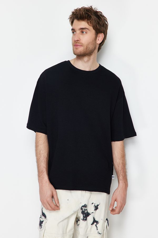 Trendyol Trendyol Black Oversize Textured 100% Cotton T-Shirt