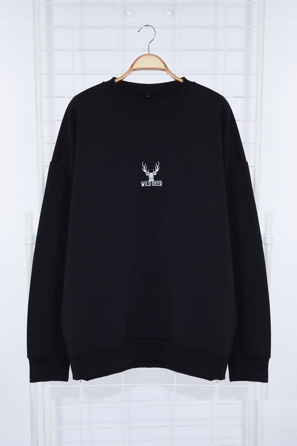 Trendyol Trendyol Black Oversize/Wide Cut Crew Neck Plus Size Sweatshirt with Embroidery Detail