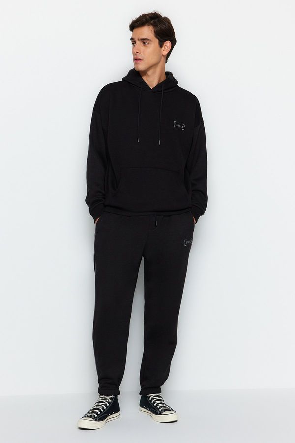 Trendyol Trendyol Black Oversize/Wide Cut Hooded Embroidered Warm Sweatshirt Tracksuit