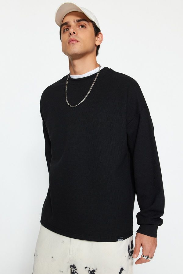 Trendyol Trendyol Black Oversize/Wide Cut Label Long Sleeve Textured Cotton Sweatshirt