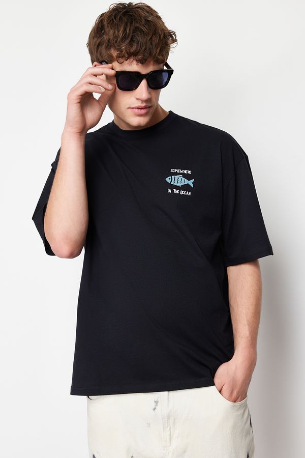 Trendyol Trendyol Black Oversize/Wide-Fit 100% Cotton Velvet Texture Printed T-Shirt