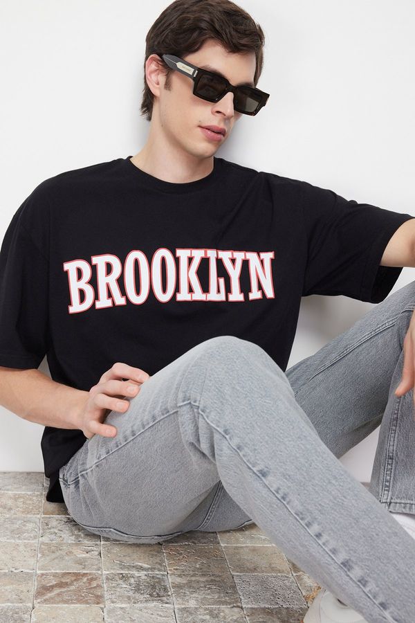 Trendyol Trendyol Black Oversize/Wide Fit Fluffy Brooklyn City-Writing Print 100% Cotton T-Shirt