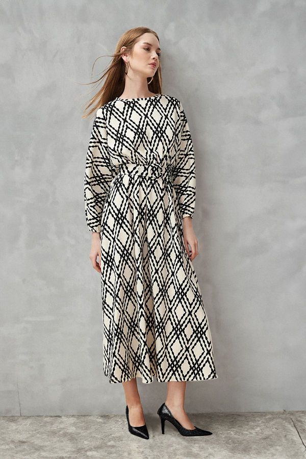 Trendyol Trendyol Black Patterned Belt Detailed Crinkle Woven Dress