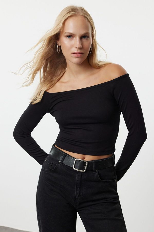 Trendyol Trendyol Black Plain Carmen Collar Fitted Stretchy Knitted Blouse