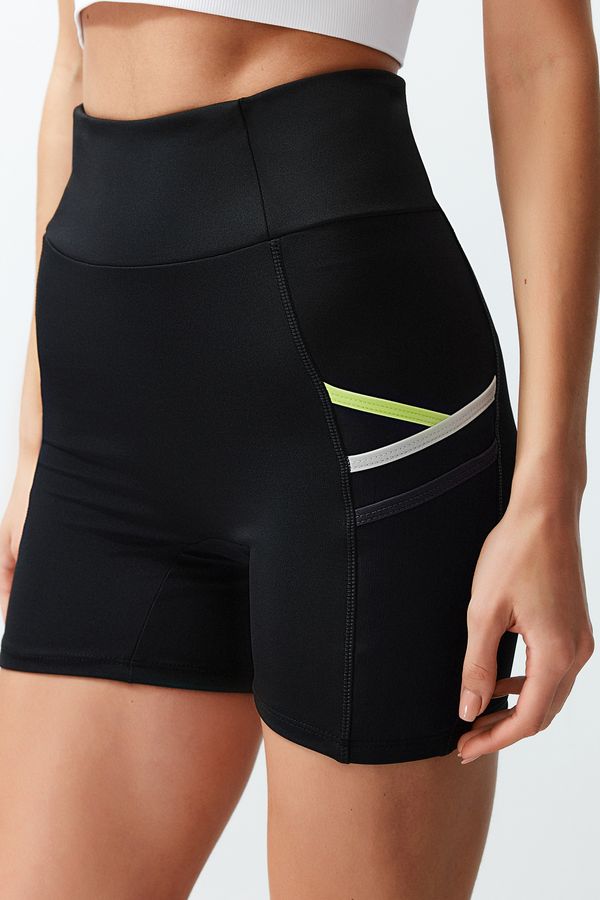 Trendyol Trendyol Black Recovery Tulle Pocket and Reflector Print Detailed Knitted Sports Shorts Leggings