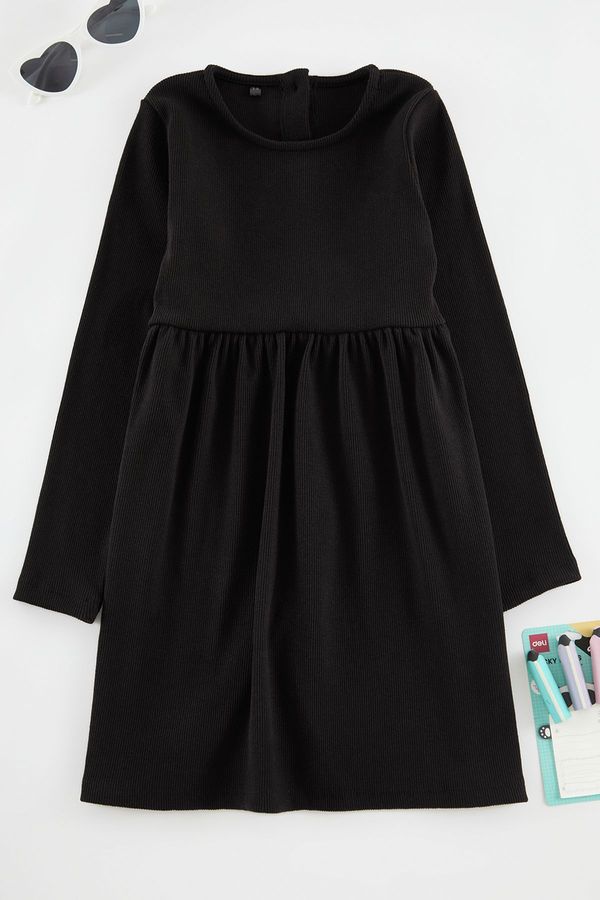 Trendyol Trendyol Black Regular Plain Knitted Dress