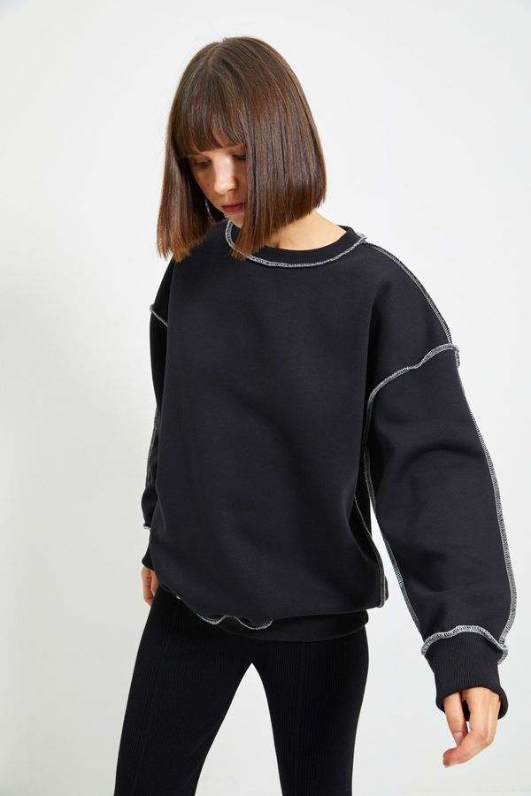 Trendyol Trendyol Black Regular/Normal Pattern Square Stitched Thick Inside Fleece Knitted Sweatshirt