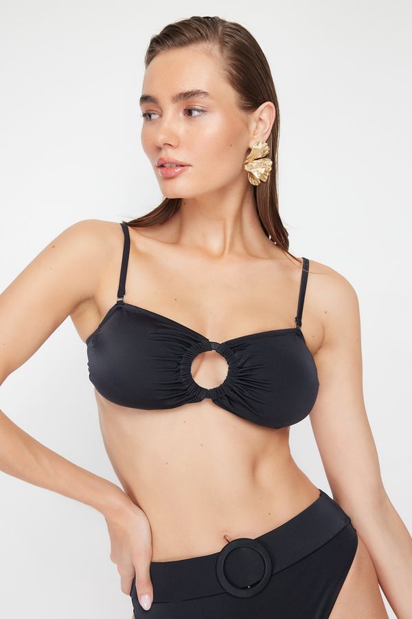 Trendyol Trendyol Black Strapless Accessory Bikini Top