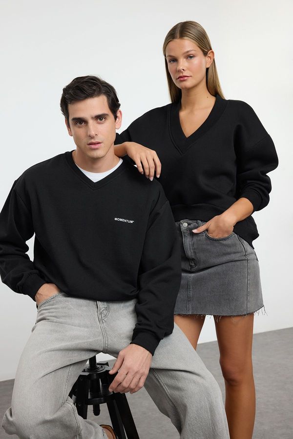 Trendyol Trendyol Black Unisex Oversize/Wide Cut Polar Fleece Inside V Neck Printed Sweatshirt