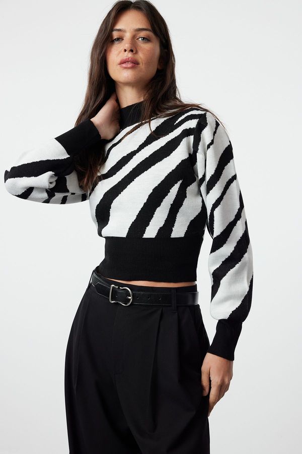 Trendyol Trendyol Black Zebra Patterned Crop Knit Sweater