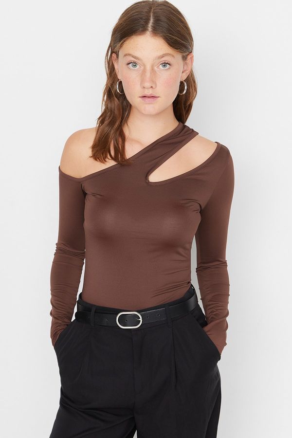 Trendyol Trendyol Brown Asymmetrical Collar Fitted / Stretchy Knitted Blouse