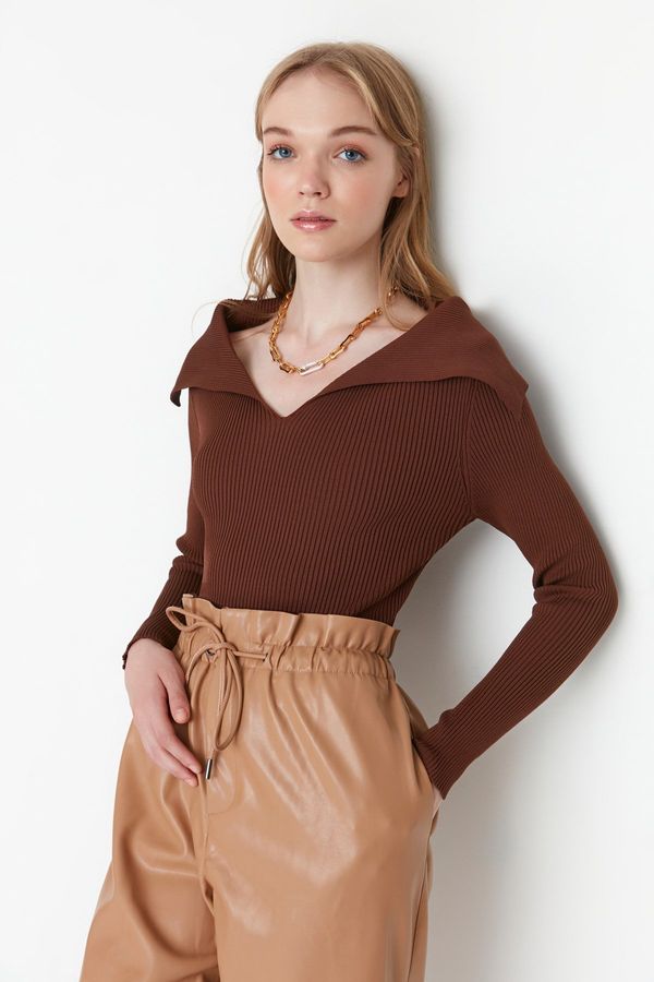 Trendyol Trendyol Brown Collar Detailed Knitwear Sweater