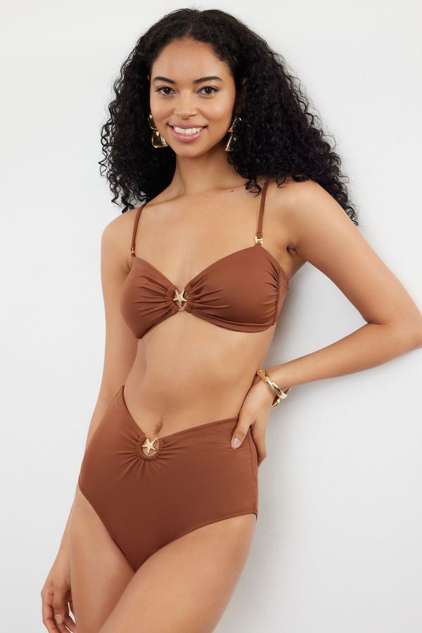 Trendyol Trendyol Brown Strapless Premium Accessories Bikini Top
