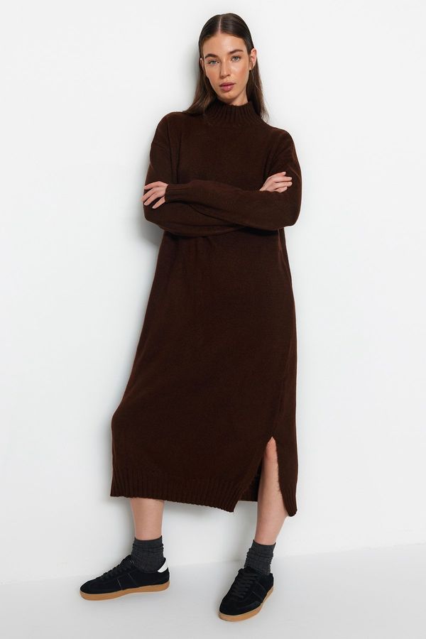 Trendyol Trendyol Brown Wide Fit Midi Knitwear Soft Textured Stand Collar Dress