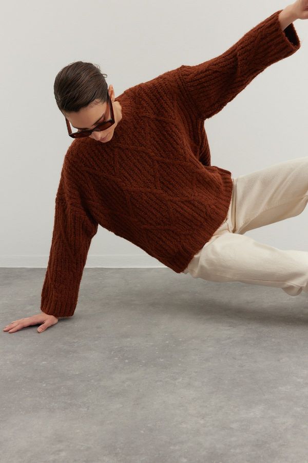 Trendyol Trendyol Brown Wide Fit Soft Textured Knitwear Sweater