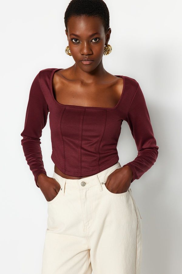 Trendyol Trendyol Burgundy Piping Detailed Square Neck Fitted/Situated Crop Interlock Knitted Blouse