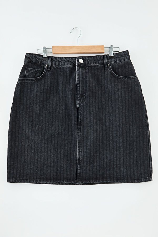 Trendyol Trendyol Curve Anthracite More Sustainable Striped Mini Plus Size Denim Skirt