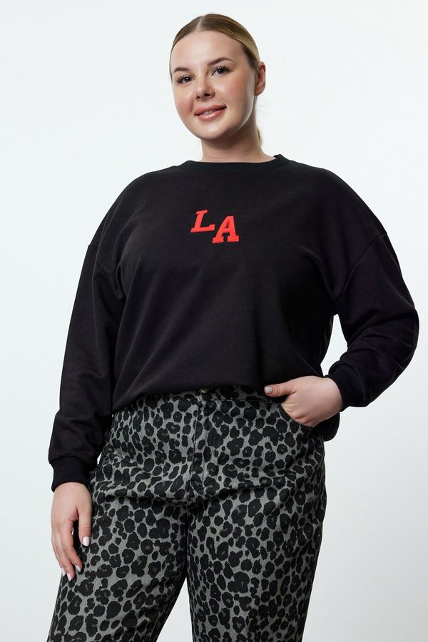 Trendyol Trendyol Curve Black Oversize Embroidered Detailed Knitted Plus Size Sweatshirt