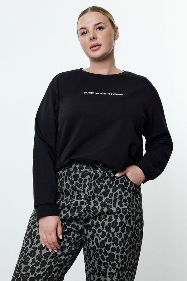 Trendyol Trendyol Curve Black Slogan Regular Fit Crew Neck Plus Size Sweatshirt