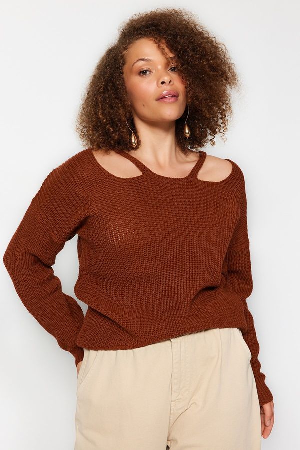 Trendyol Trendyol Curve Brown Front Window/Cut Out Detail Knitwear Sweater