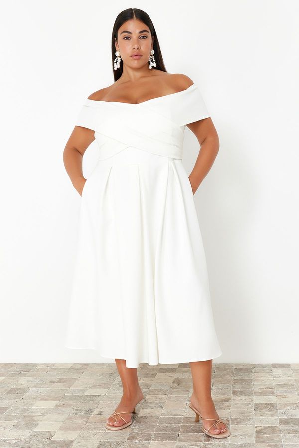 Trendyol Trendyol Curve White Crepe Woven Plus Size Dress