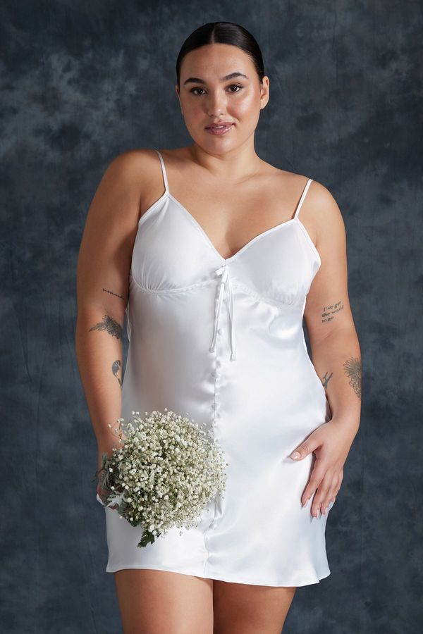 Trendyol Trendyol Curve White Mini Satin Woven Bridal Nightgown
