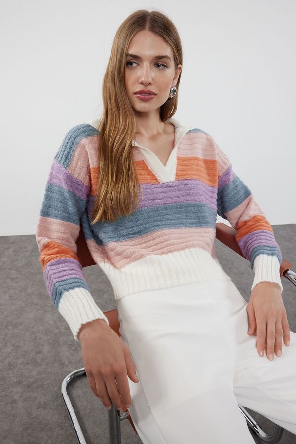 Trendyol Trendyol Ecru Color Blocked Polo Neck Knitwear Sweater