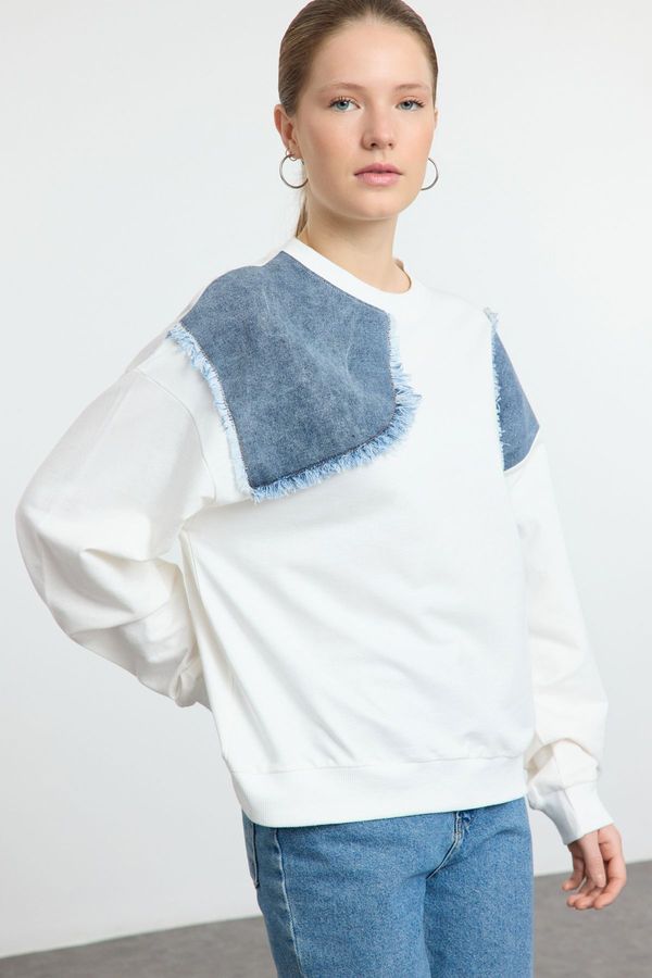 Trendyol Trendyol Ecru Denim Detailed Regular/Normal Pattern Knitted Sweatshirt